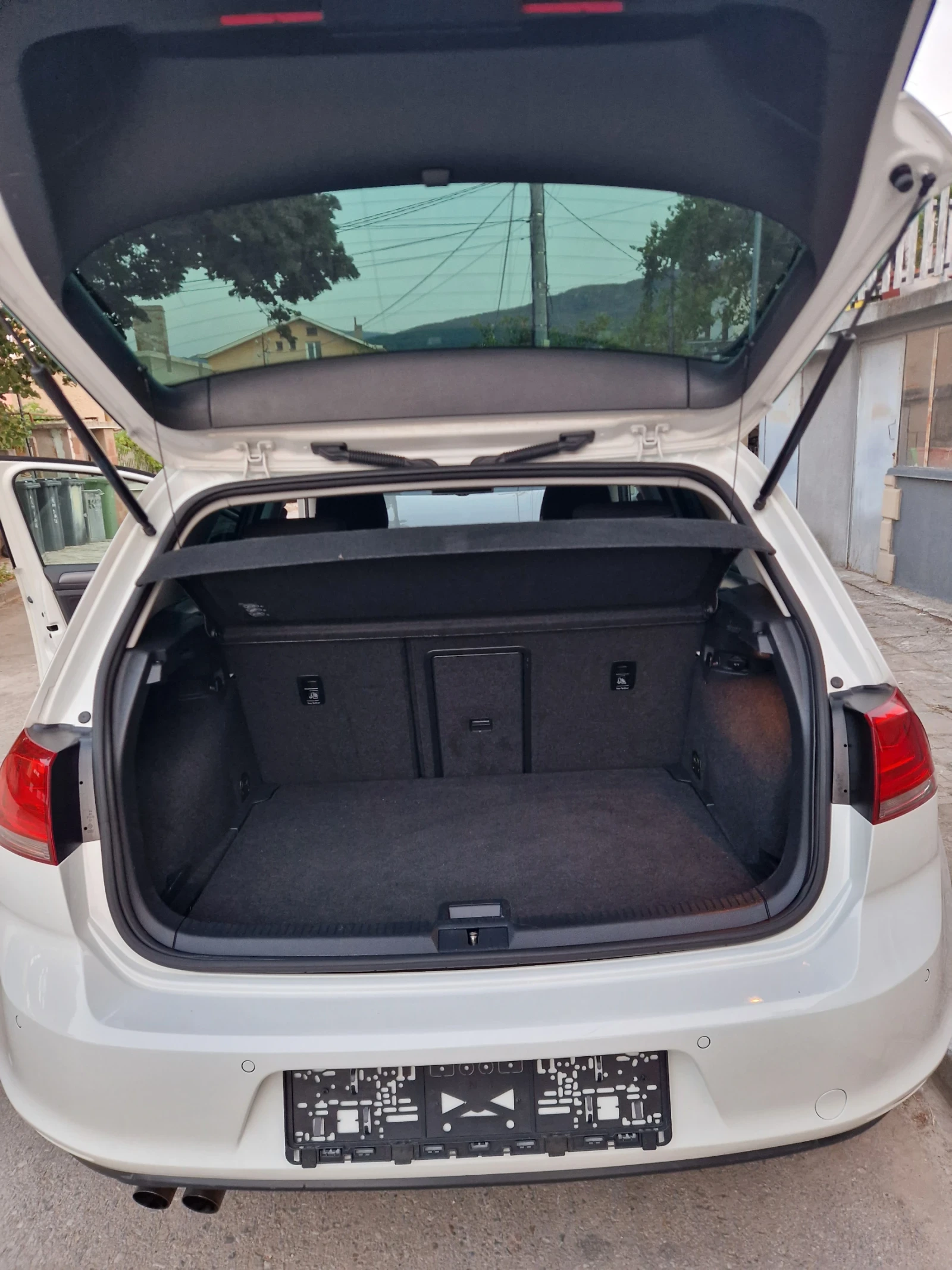 VW Golf LOUNGE , снимка 11 - Автомобили и джипове - 55545126