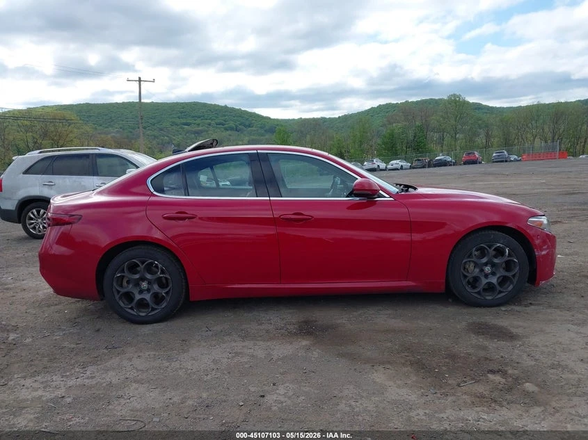 Alfa Romeo Giulia 2.0l Awd, снимка 13 - Автомобили и джипове - 55586546