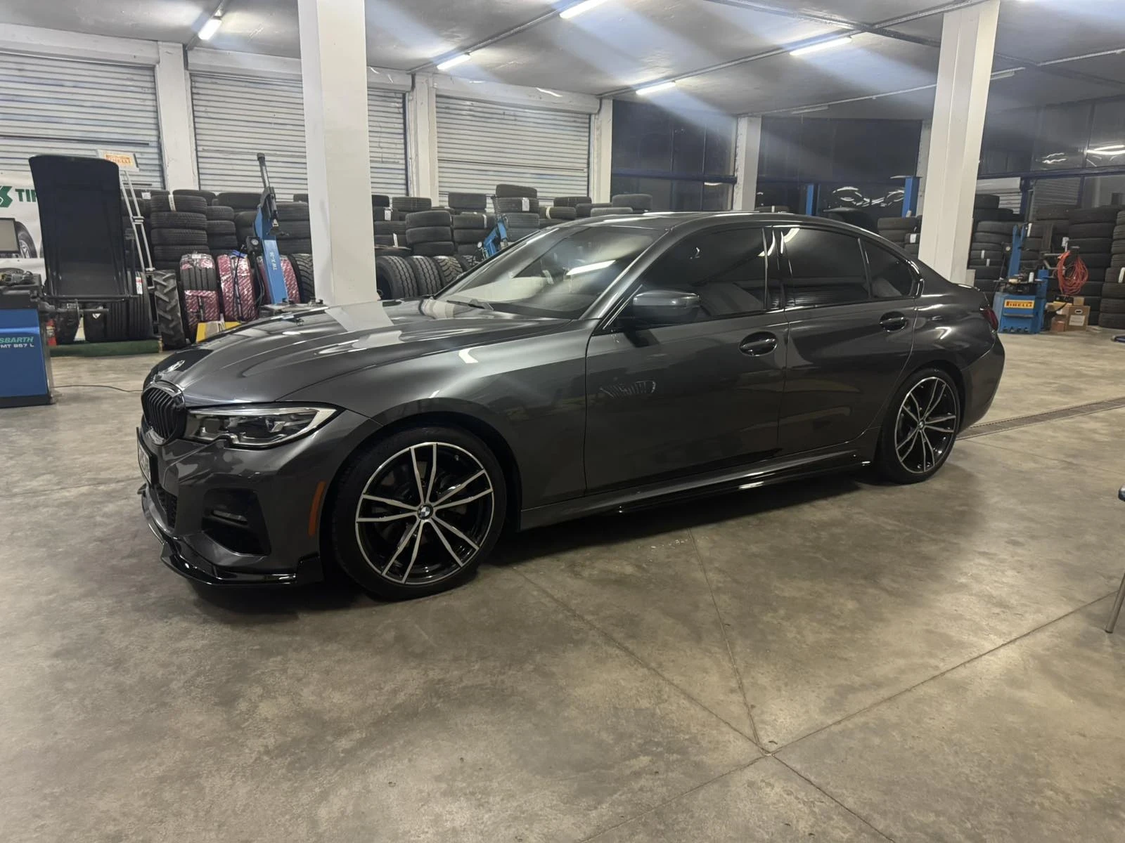 BMW 330 BMW 330XI M sport shadow line , снимка 2 - Автомобили и джипове - 55640402