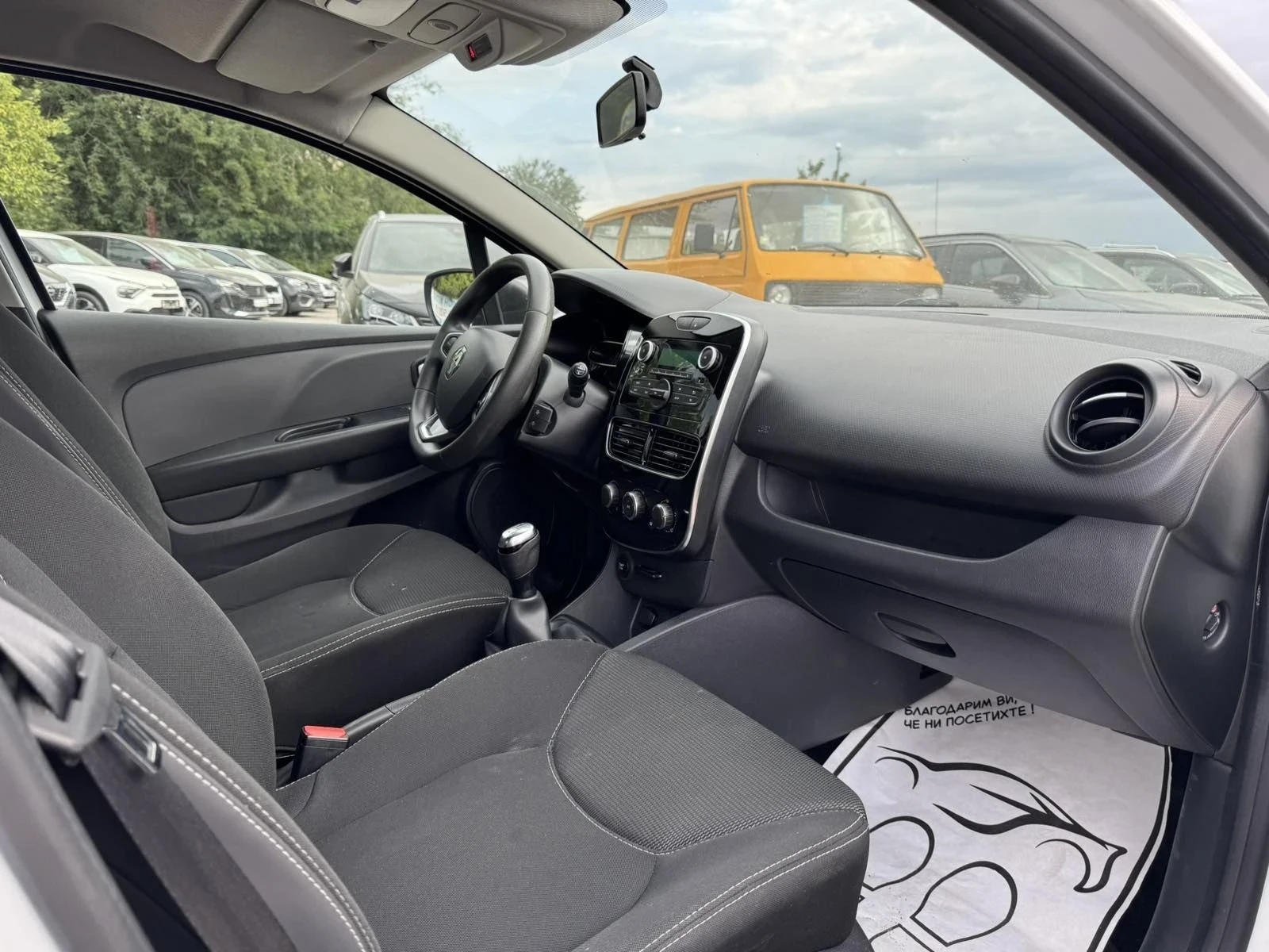 Renault Clio TCE * GAZ * KLiMA * LED * , снимка 15 - Автомобили и джипове - 55868089