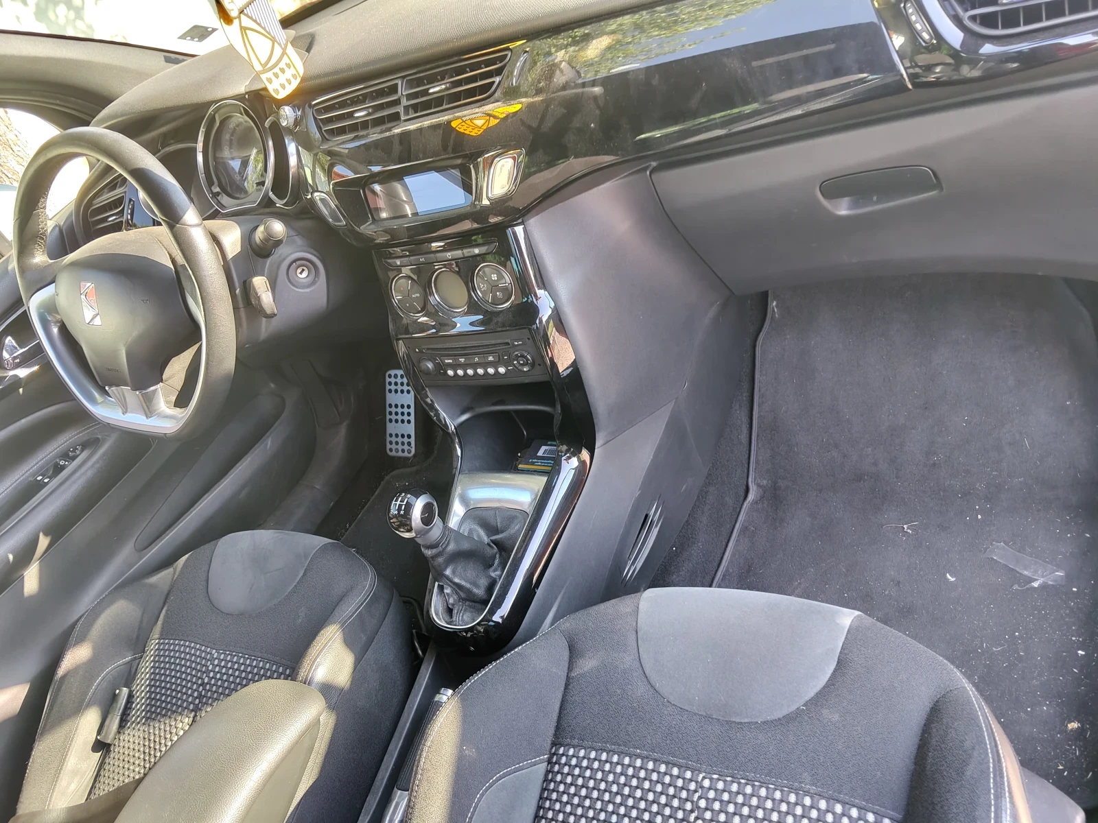 Citroen DS3, снимка 2 - Автомобили и джипове - 55939749