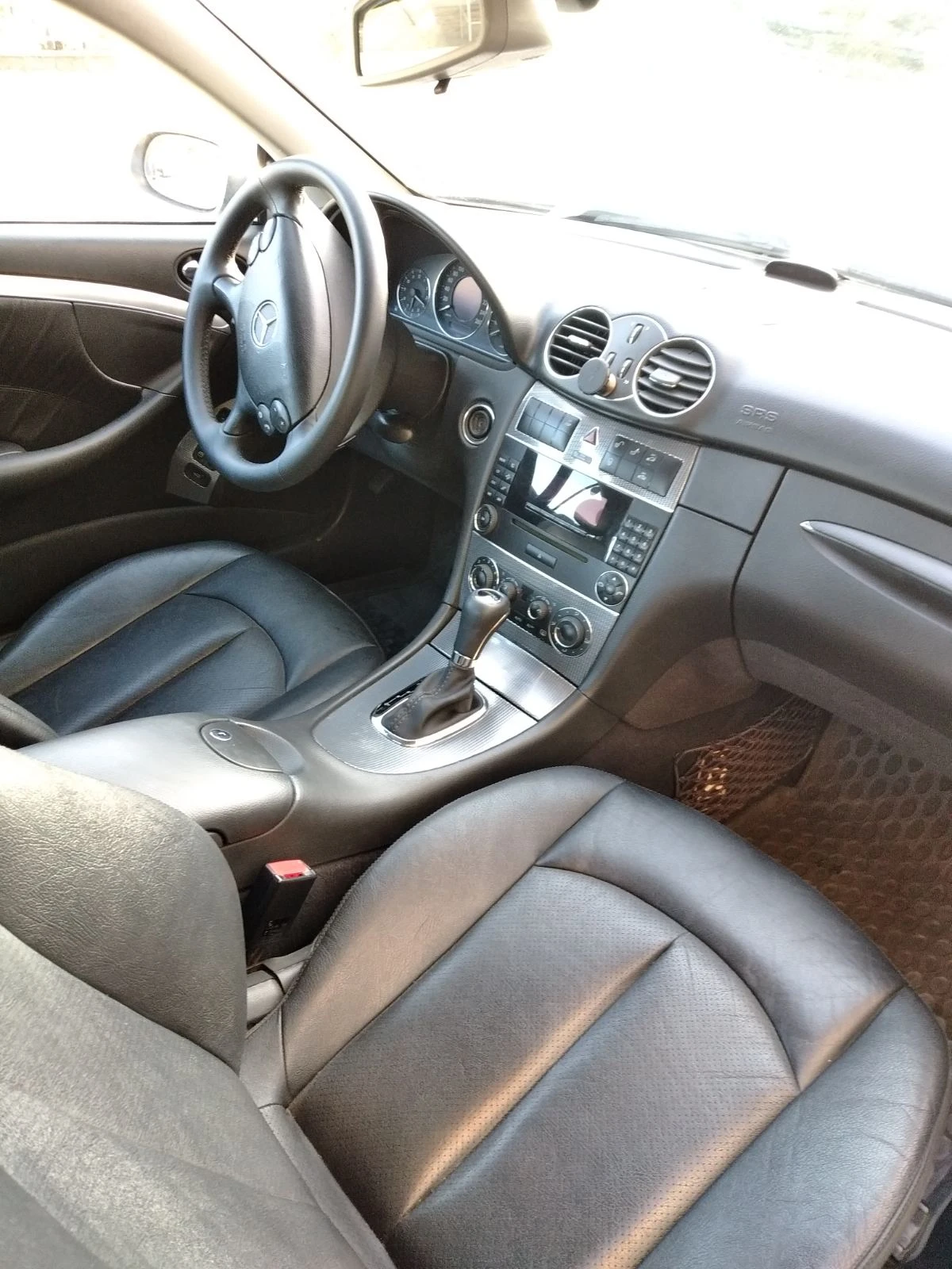 Mercedes-Benz CLK 320 LPG, снимка 13 - Автомобили и джипове - 56187506