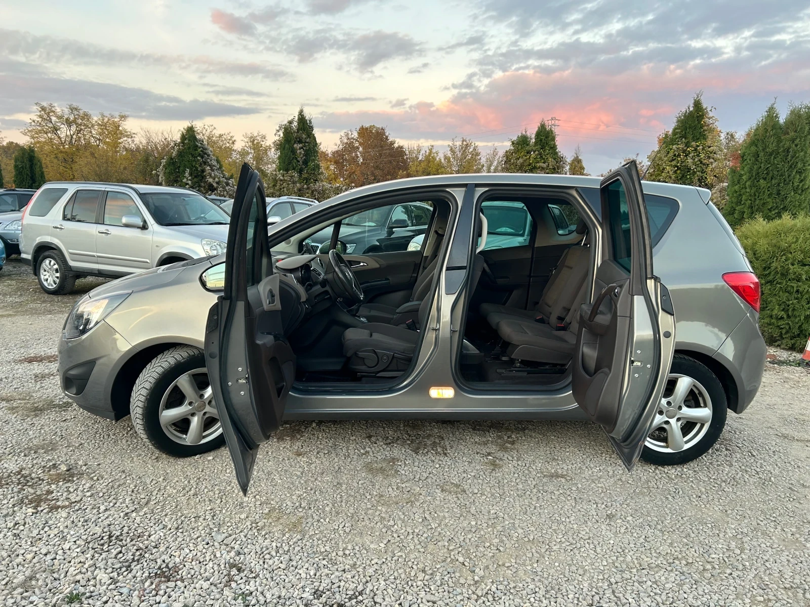Opel Meriva 1.4T А/С E5 , снимка 9 - Автомобили и джипове - 56202567