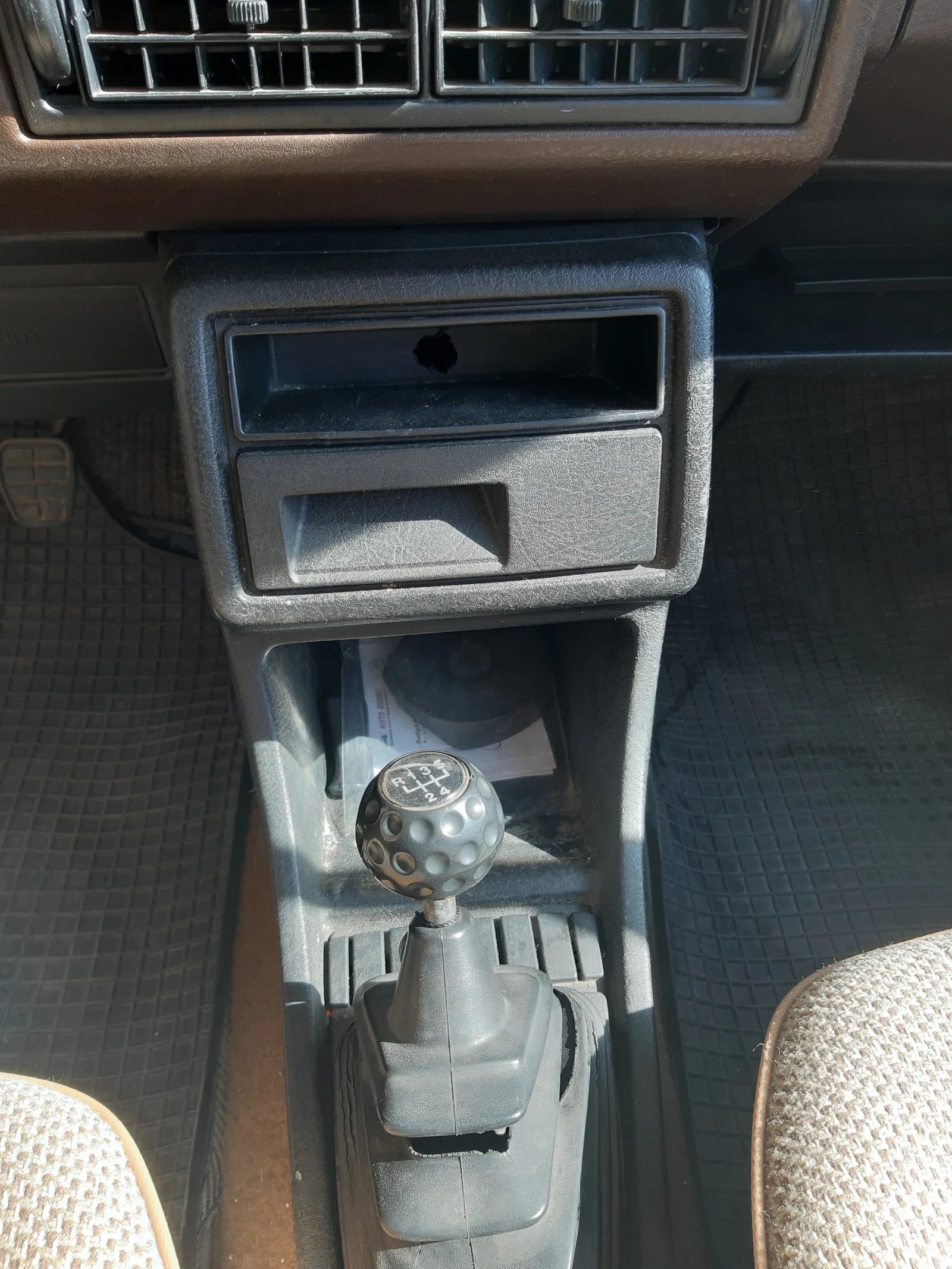 VW Golf 1800, снимка 16 - Автомобили и джипове - 56351138