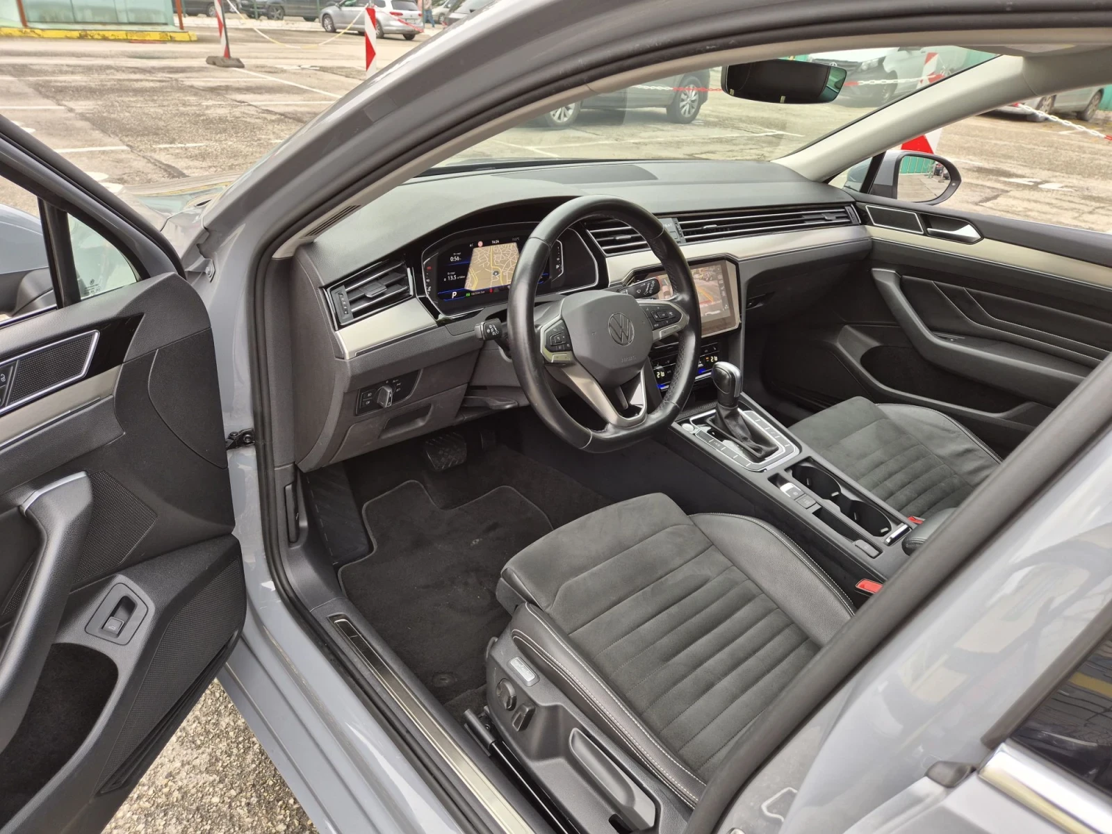 VW Passat 2.0TDI Face Elegance Digital Distr Камера , снимка 12 - Автомобили и джипове - 56747709
