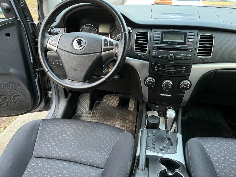 SsangYong Korando, снимка 14 - Автомобили и джипове - 46701322