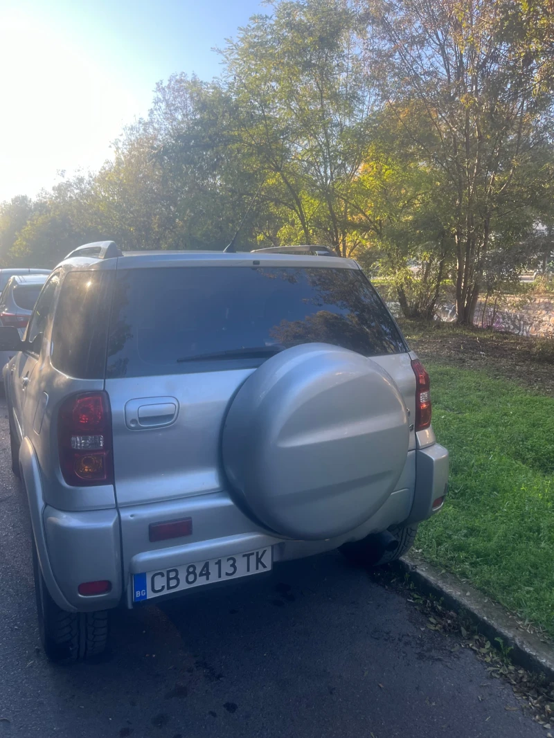 Toyota Rav4, снимка 4 - Автомобили и джипове - 47497673