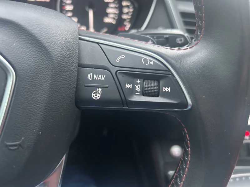 Audi SQ5 * АВТО КРЕДИТ* ЦЕНА ДО БГ * СЕРВИЗНА ИСТОРИЯ * , снимка 13 - Автомобили и джипове - 52879808