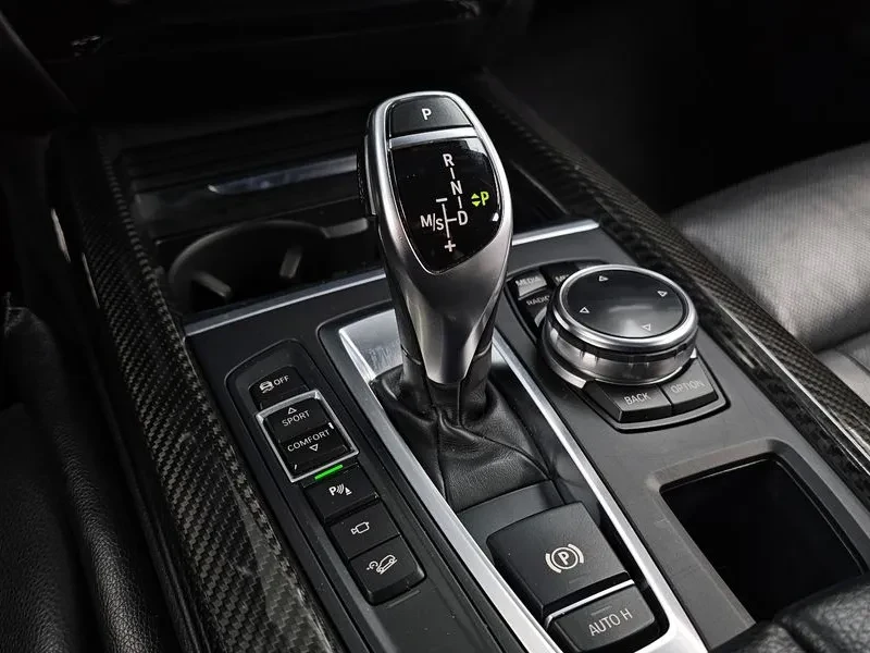BMW X5 (F15) xDrive 40D Black & White, снимка 9 - Автомобили и джипове - 54917306