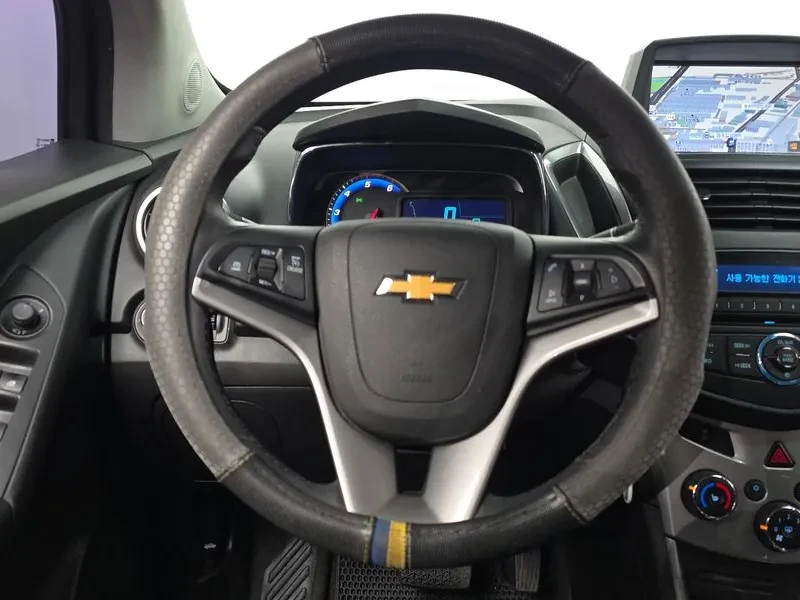 Chevrolet Trax 1.6 Diesel Lt, снимка 13 - Автомобили и джипове - 56528521