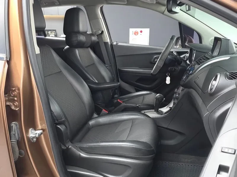 Chevrolet Trax 1.6 Diesel Lt, снимка 11 - Автомобили и джипове - 56528521