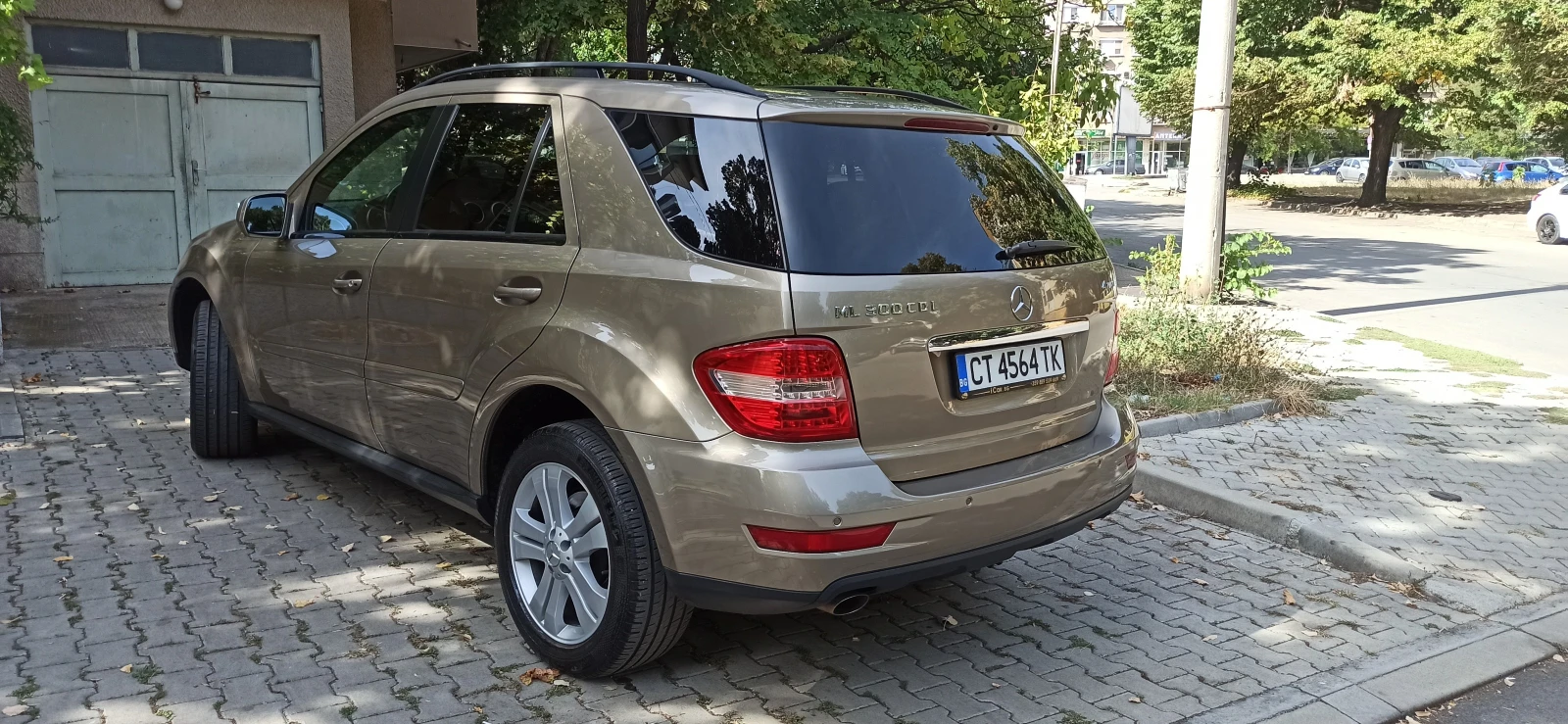 Mercedes-Benz ML 300  - изображение 3