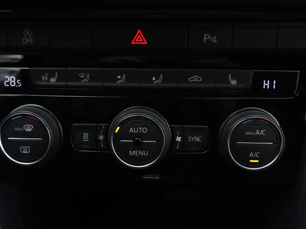 VW T-Roc 2.0 TSI Sport 4Motion | Mobile.bg   13