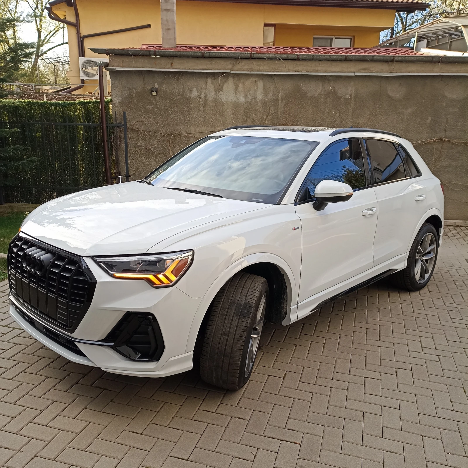 Audi Q3 2.0 TFSI 45 S-LINE PREMIUM Quattro - изображение 2
