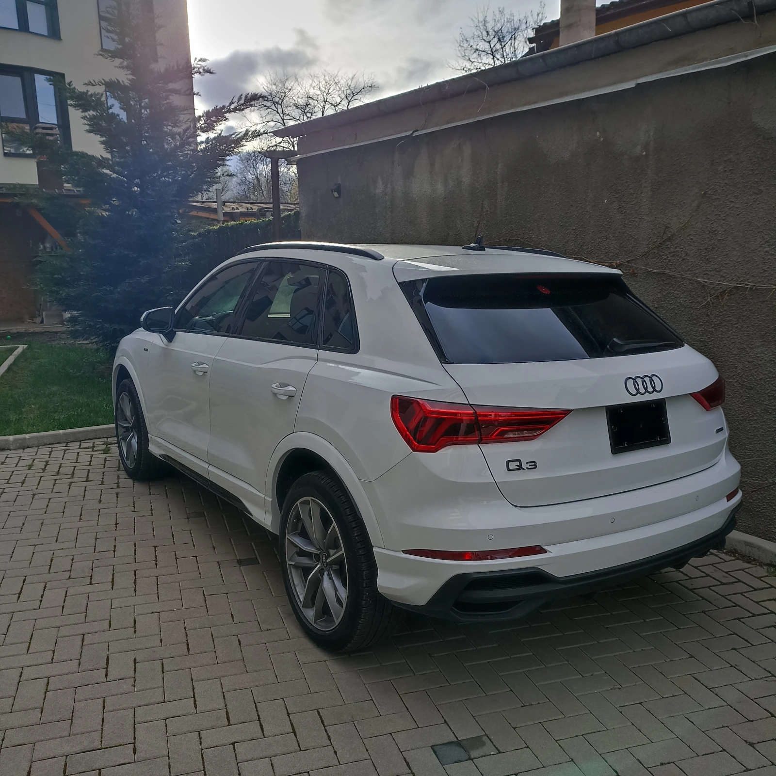 Audi Q3 2.0 TFSI 45 S-LINE PREMIUM Quattro - изображение 4