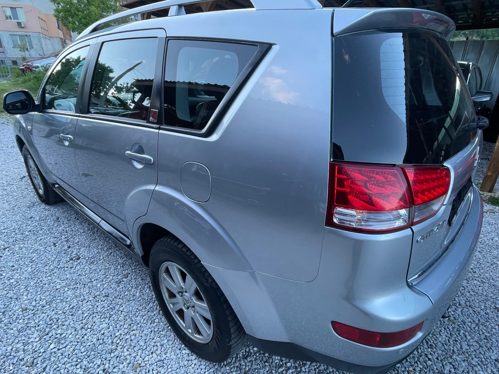 Citroen C-Crosser 2.2 HDI 4x4 - изображение 3