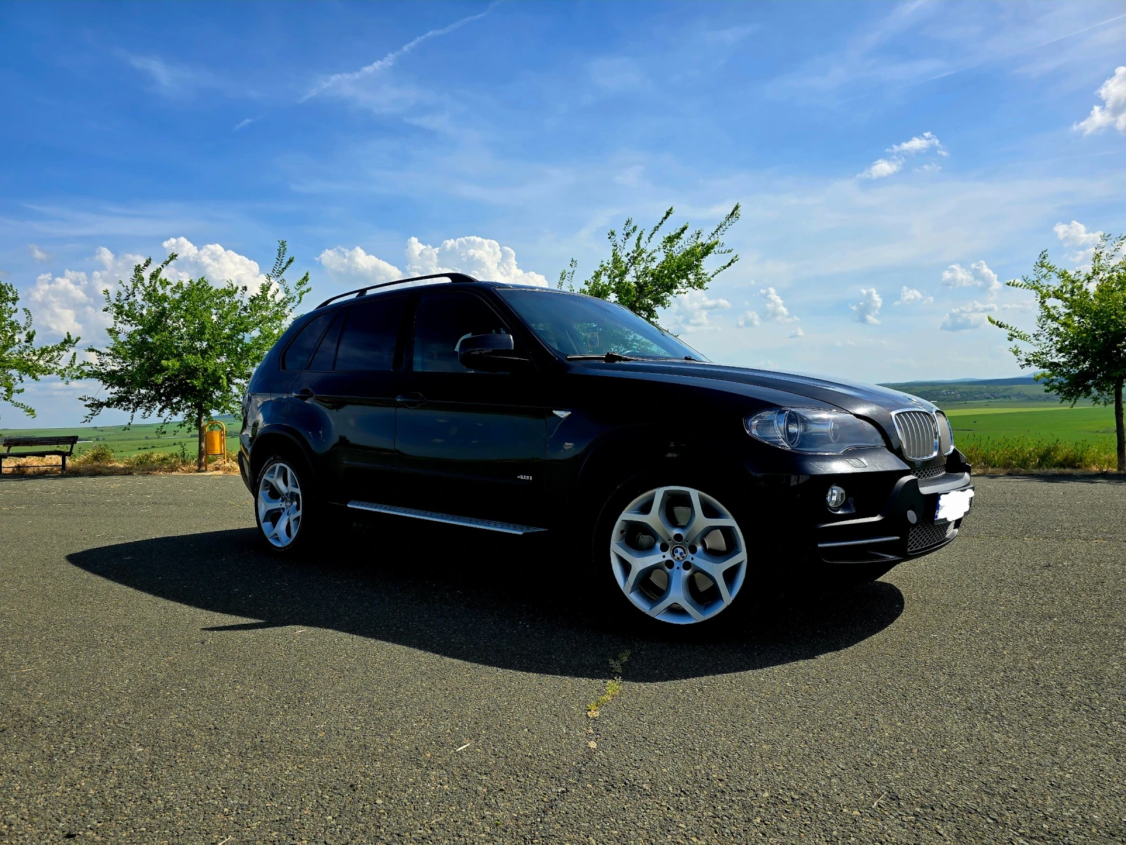 BMW X5 4.8i - изображение 4