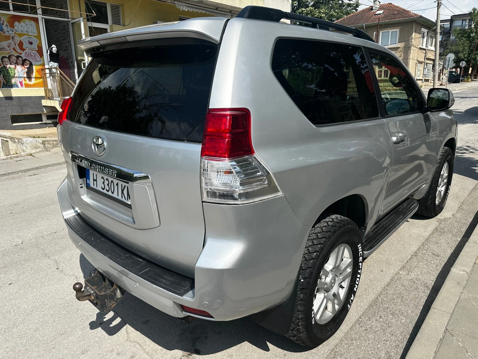 Toyota Land cruiser KEYLESS* КОЖА* КАМЕРА* ХЛАДИЛНИК* ТЕГЛИЧ - изображение 4