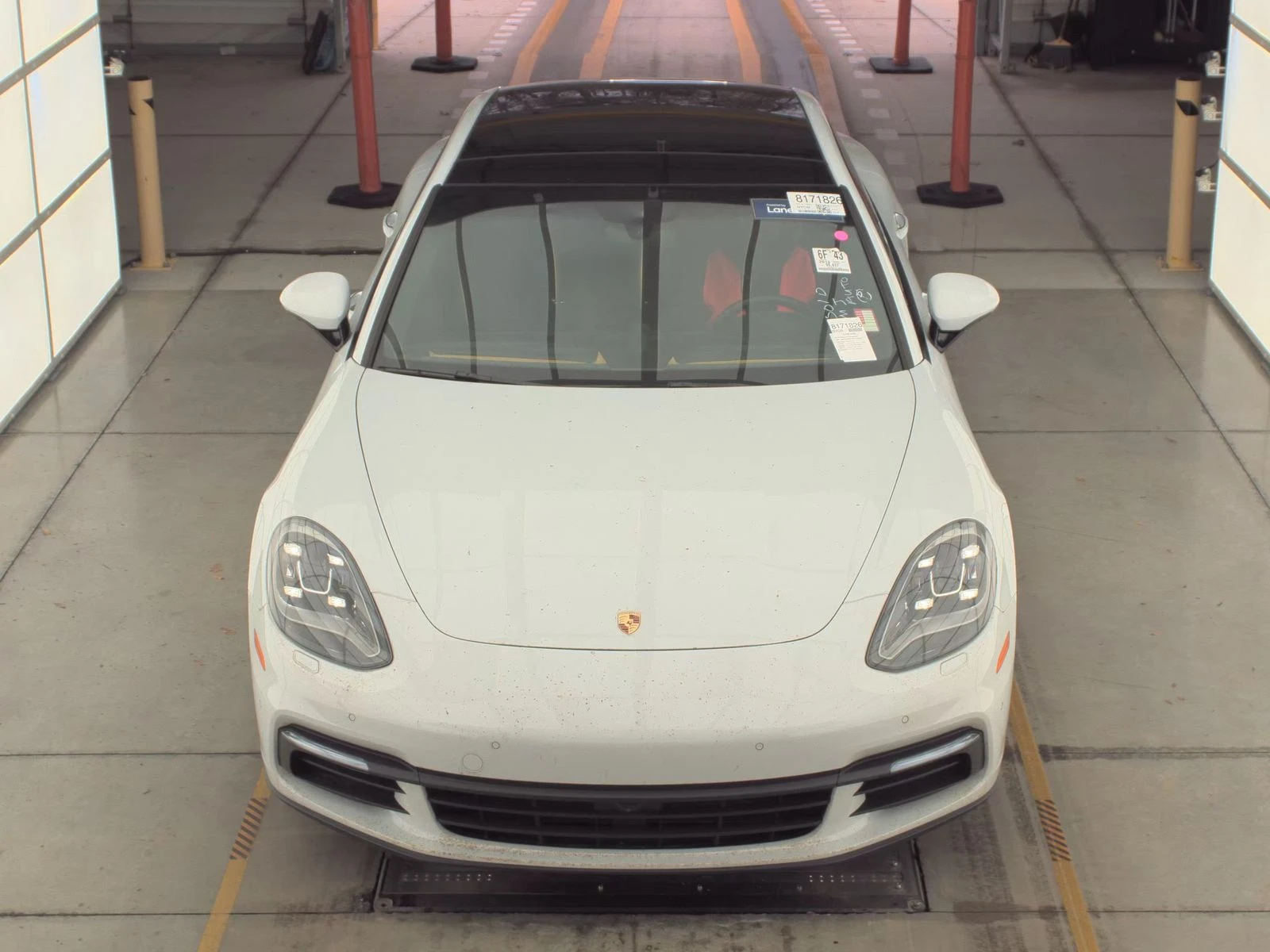 Porsche Panamera 4 BOSE/DISTRONIC/ВАКУУМ/ОБДУХВАНЕ - изображение 2