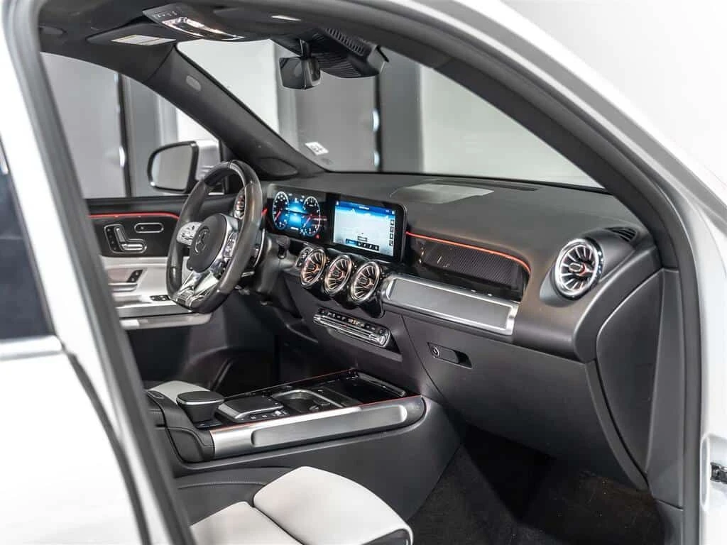 Mercedes-Benz GLB * AMG 35| INTELLIGENT DRIVE| 360CAM| BLINDSPOT| NA, снимка 12 - Автомобили и джипове - 53890500