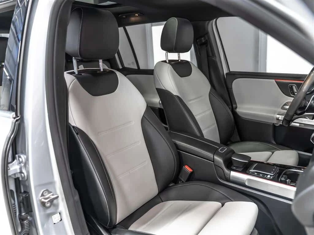 Mercedes-Benz GLB * AMG 35| INTELLIGENT DRIVE| 360CAM| BLINDSPOT| NA, снимка 13 - Автомобили и джипове - 53890500