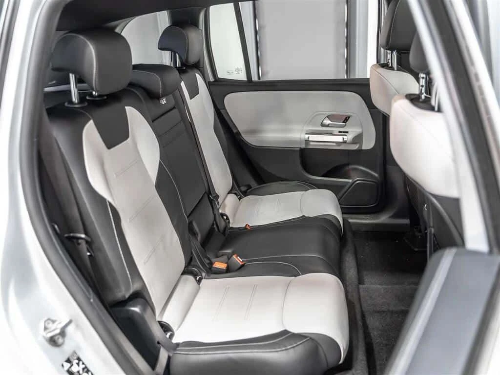 Mercedes-Benz GLB * AMG 35| INTELLIGENT DRIVE| 360CAM| BLINDSPOT| NA, снимка 14 - Автомобили и джипове - 53890500