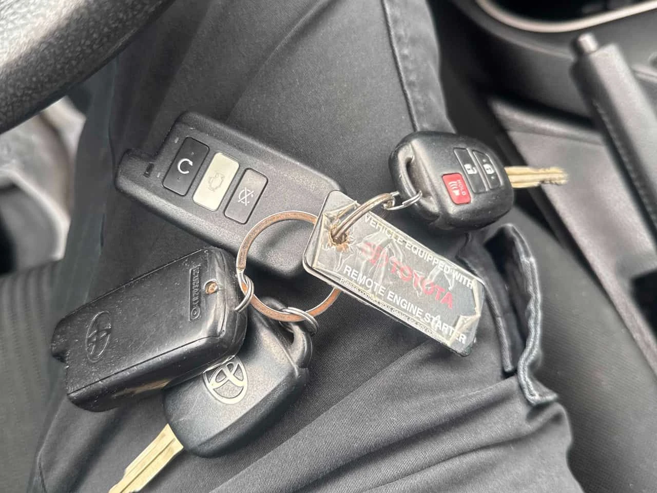 Toyota Rav4 * LE * ПОДГРЕВ * ОТ ЛИЗЕНЗИРАНО ПРЕДСТАВИТЕЛСТВО, снимка 12 - Автомобили и джипове - 53959755