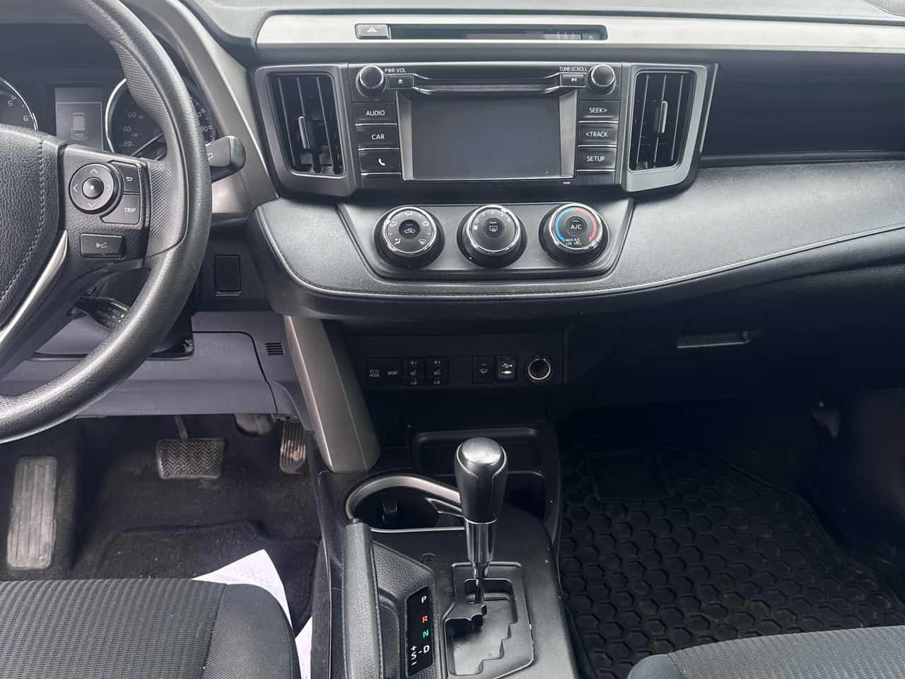 Toyota Rav4 * LE * ПОДГРЕВ * ОТ ЛИЗЕНЗИРАНО ПРЕДСТАВИТЕЛСТВО, снимка 10 - Автомобили и джипове - 53959755