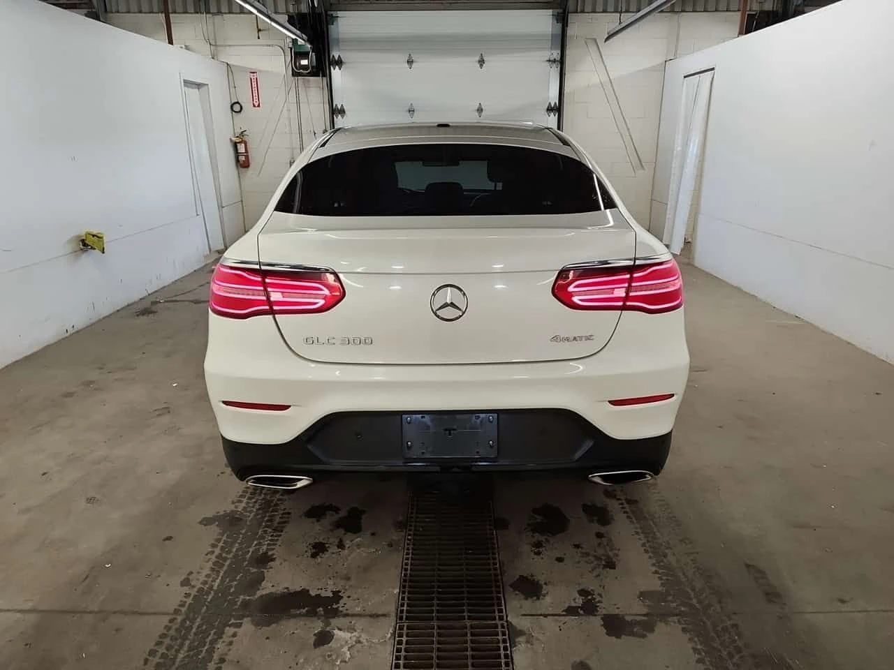 Mercedes-Benz GLC 300 Coupe AMG Line * ��� �������� * Burmester * CARFAX | Mobile.bg � ����������� 4