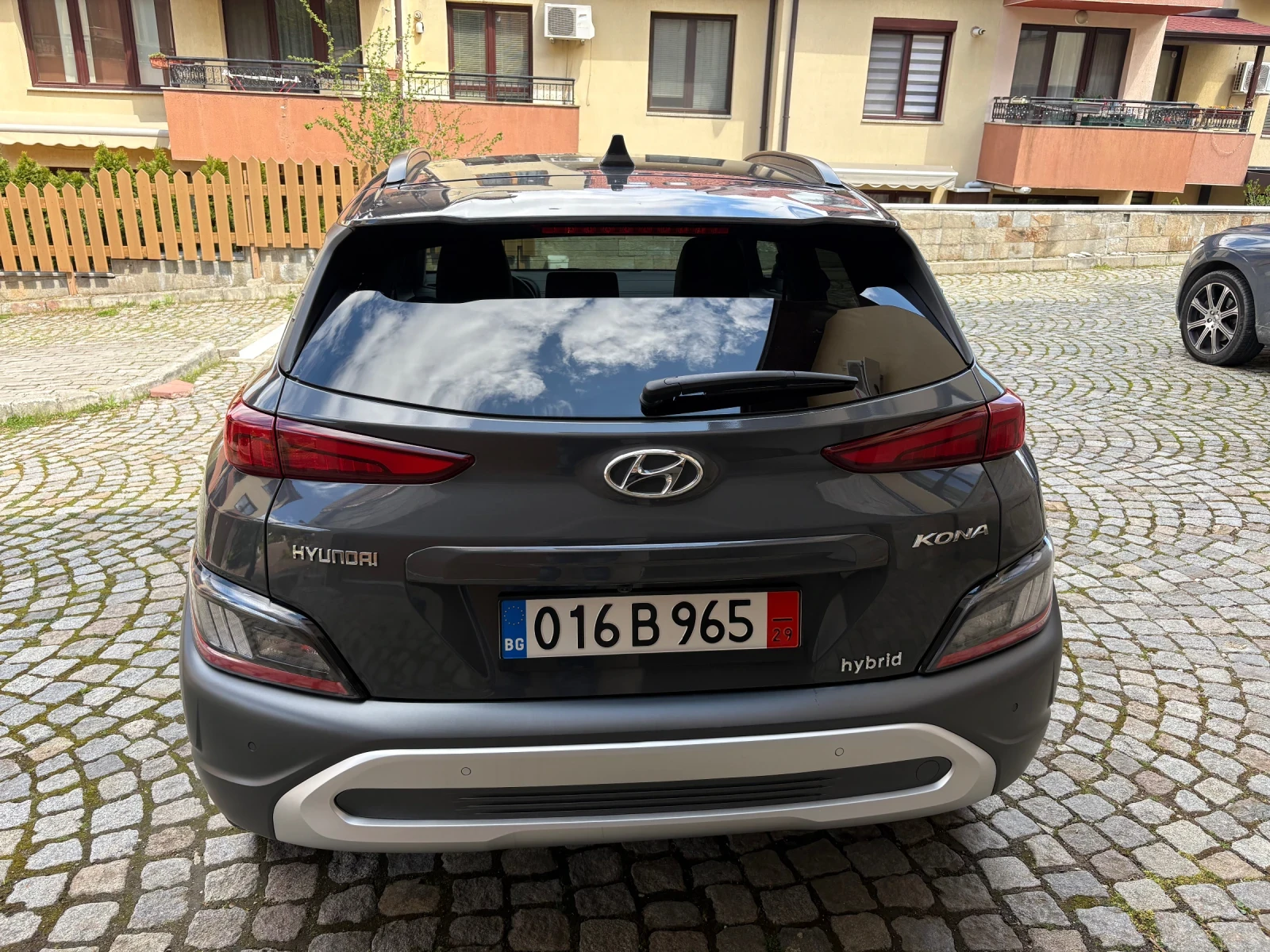 Hyundai Kona 1.6 Hybrid Executive 2WD, снимка 5 - Автомобили и джипове - 54295128