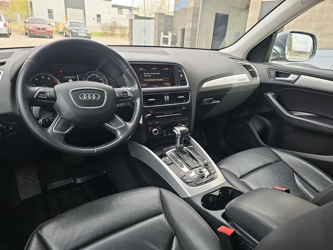 Audi Q5 * 2.0L Progressiv* PANO* KEYLESS* ПОДГРЕВ* , снимка 5 - Автомобили и джипове - 54480572