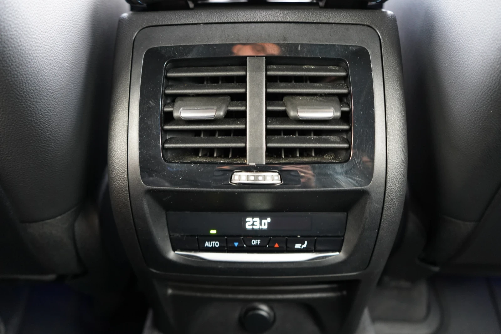 BMW X3 2.0d* M-PACK* HEAD-UP* MEMORY* KEYLESS* NIGHT* , снимка 17 - Автомобили и джипове - 54823069
