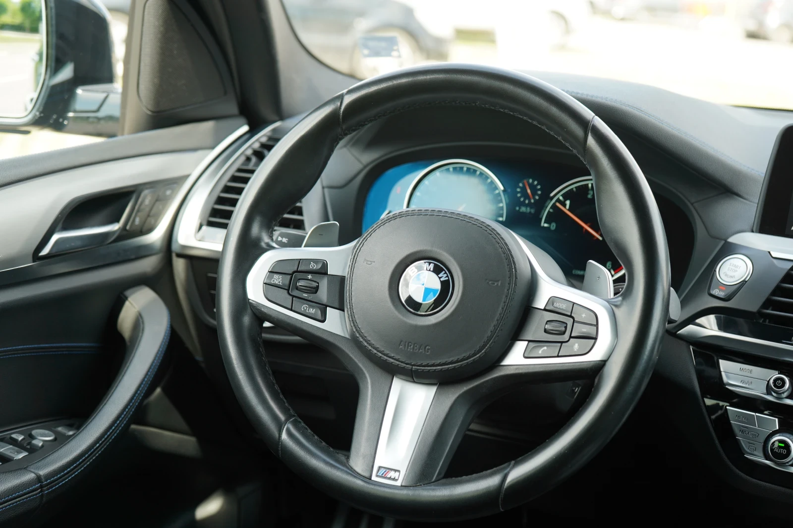 BMW X3 2.0d* M-PACK* HEAD-UP* MEMORY* KEYLESS* NIGHT* , снимка 9 - Автомобили и джипове - 54823069
