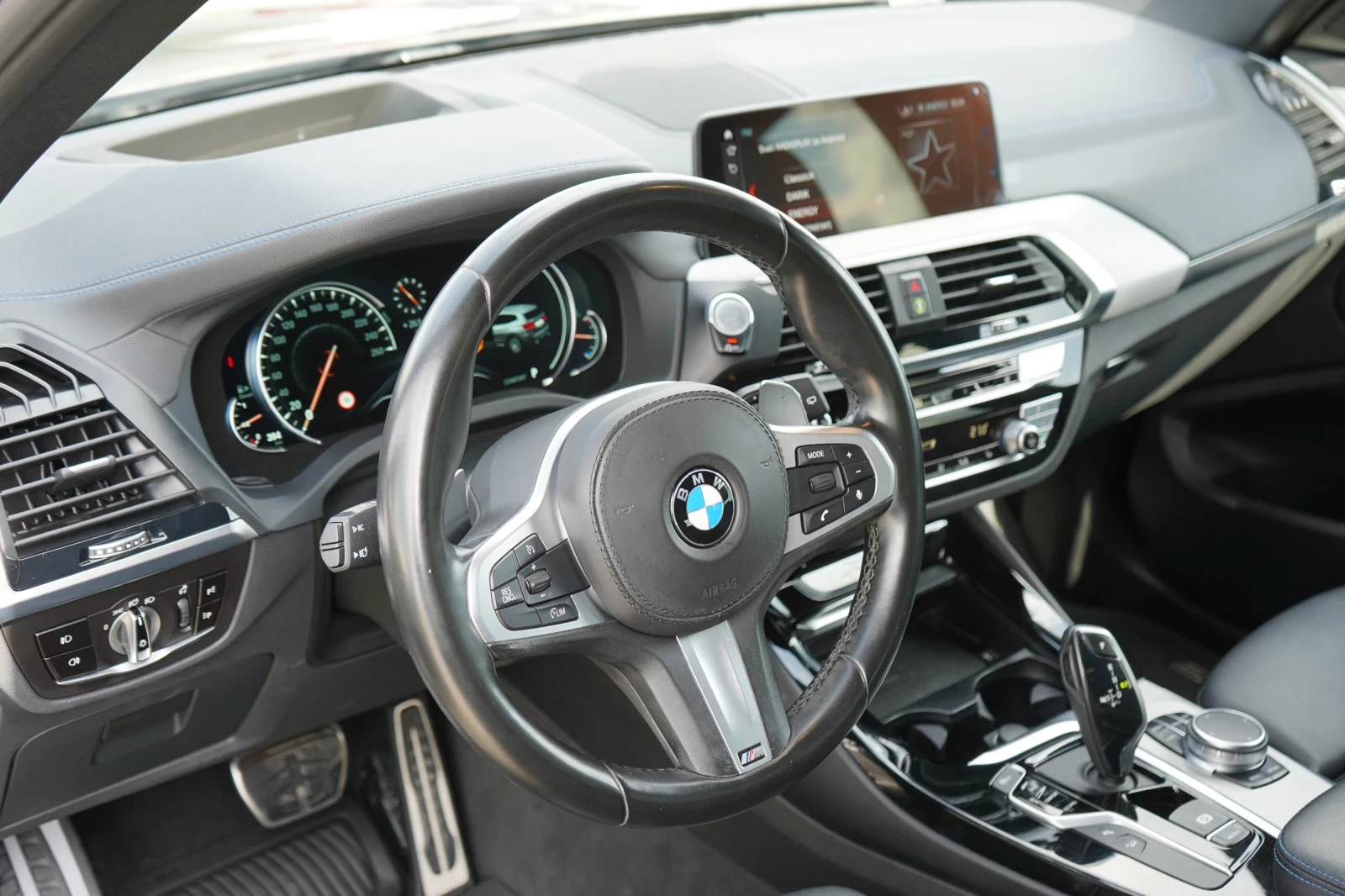 BMW X3 2.0d* M-PACK* HEAD-UP* MEMORY* KEYLESS* NIGHT* , снимка 8 - Автомобили и джипове - 54823069