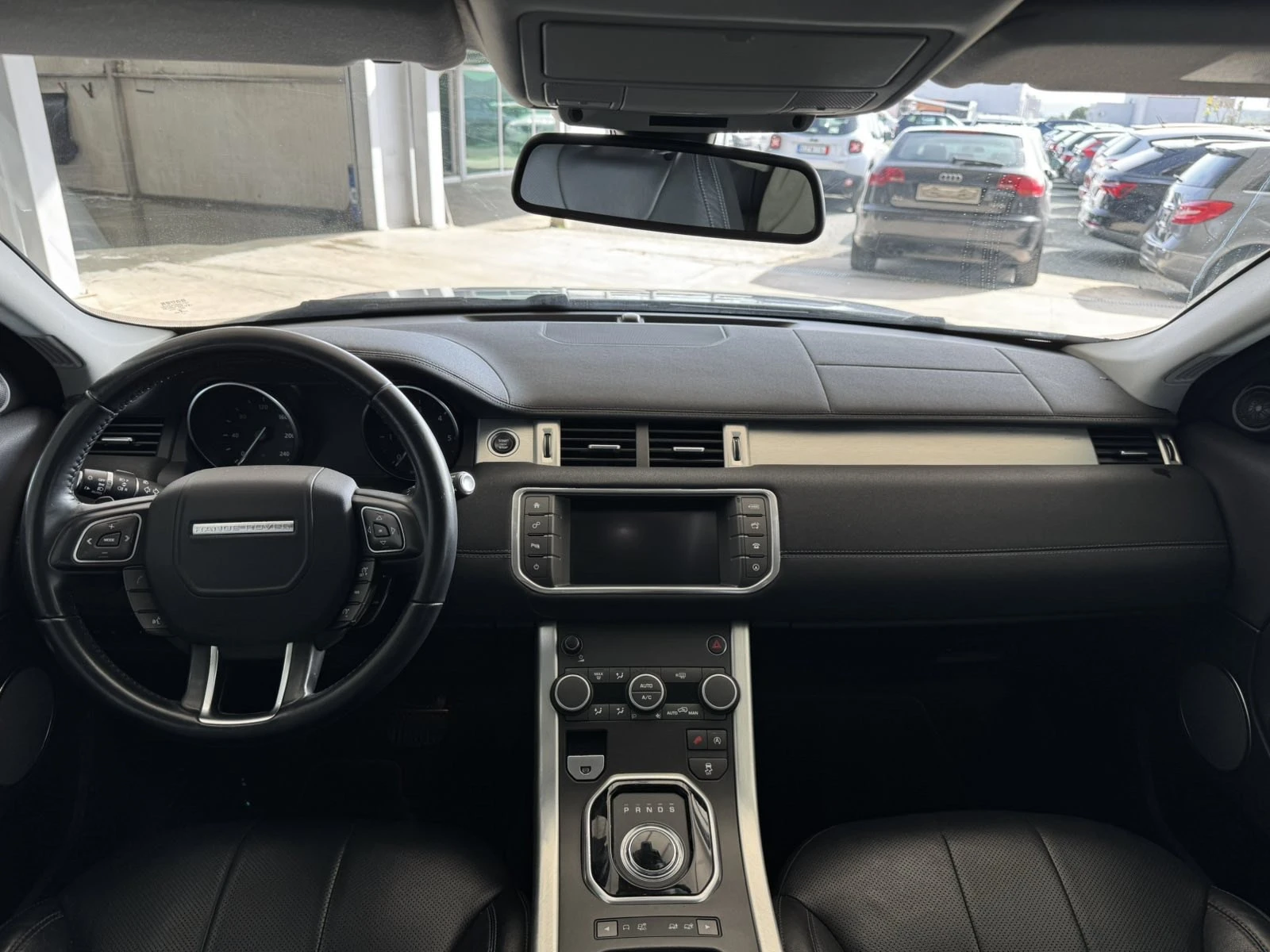 Land Rover Range Rover Evoque 2.0d* 150ps* 4x4* 118хл.км* КОЖА* НАВИ* КАМЕРА, снимка 11 - Автомобили и джипове - 54852673