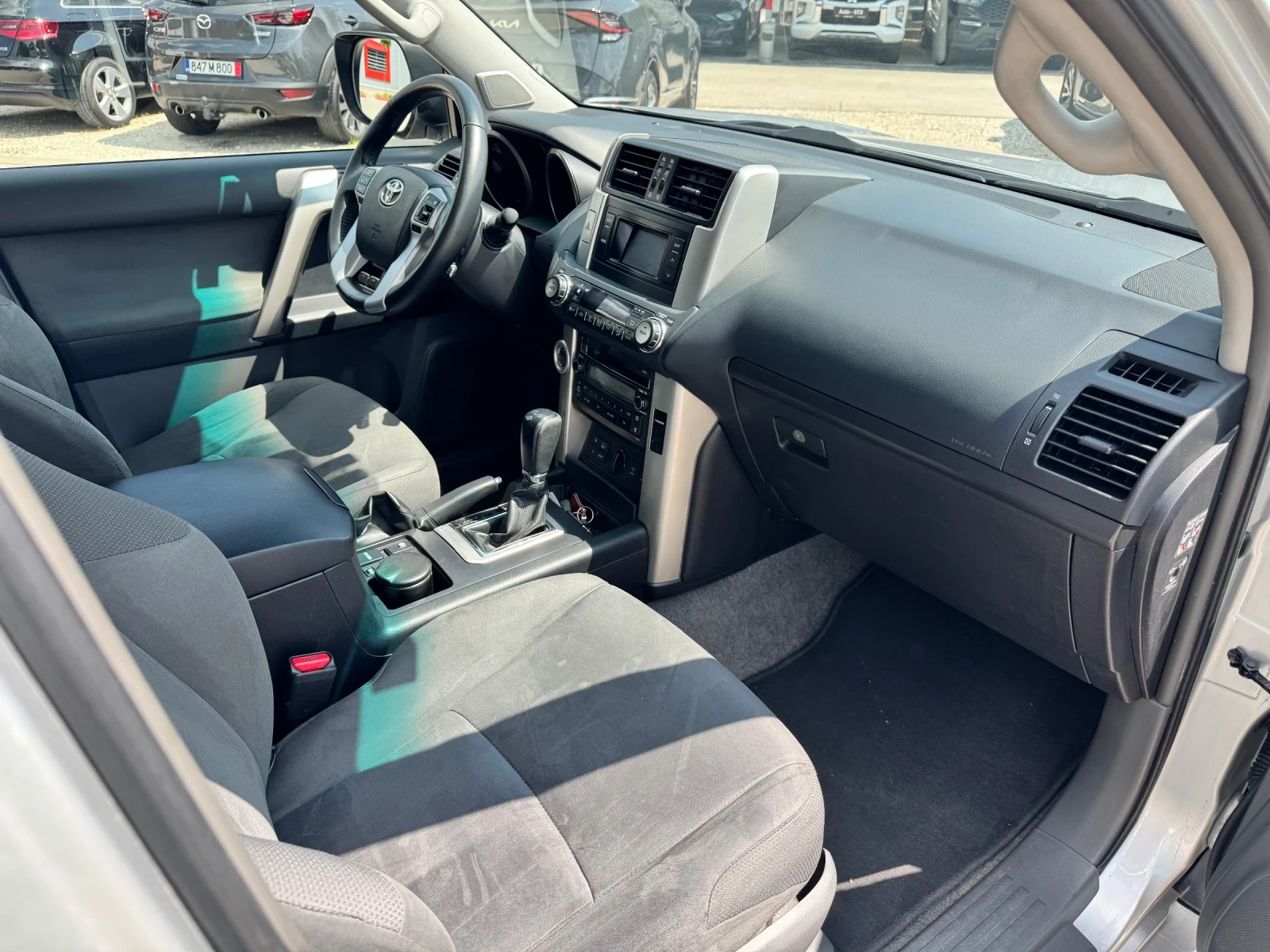 Toyota Land cruiser 3.0D4d 173к.с 7 места. Автоматик , снимка 14 - Автомобили и джипове - 55183052