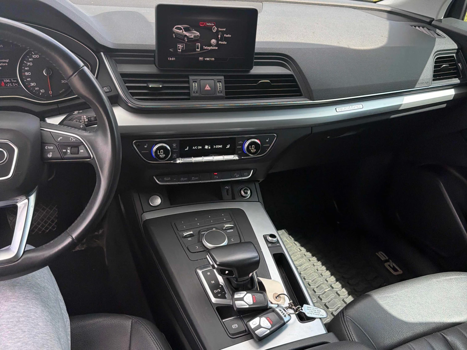 Audi Q5 * Komfort * CARFAX * ОПЦИЯ ЗА ФИНАНСИРАНЕ * , снимка 9 - Автомобили и джипове - 55842413