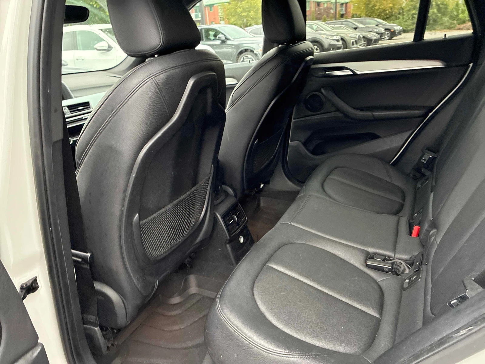 BMW X1 * xDrive28i * АВТОКРЕДИТ БЕЗ ПЪРВОНАЧАЛНА ВНОСКА, снимка 11 - Автомобили и джипове - 56113481