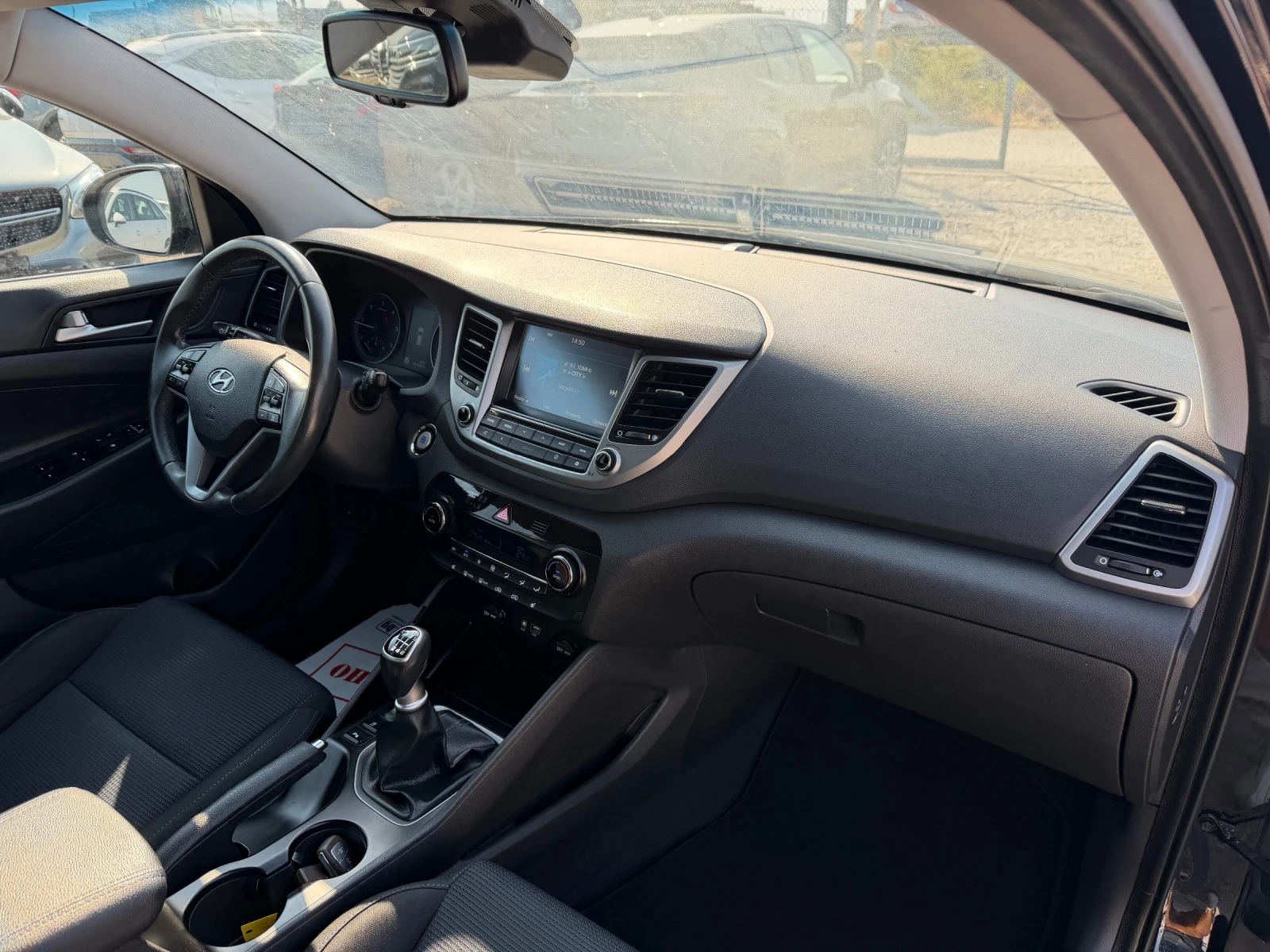 Hyundai Tucson 1.7 CRDI, снимка 12 - Автомобили и джипове - 56265524