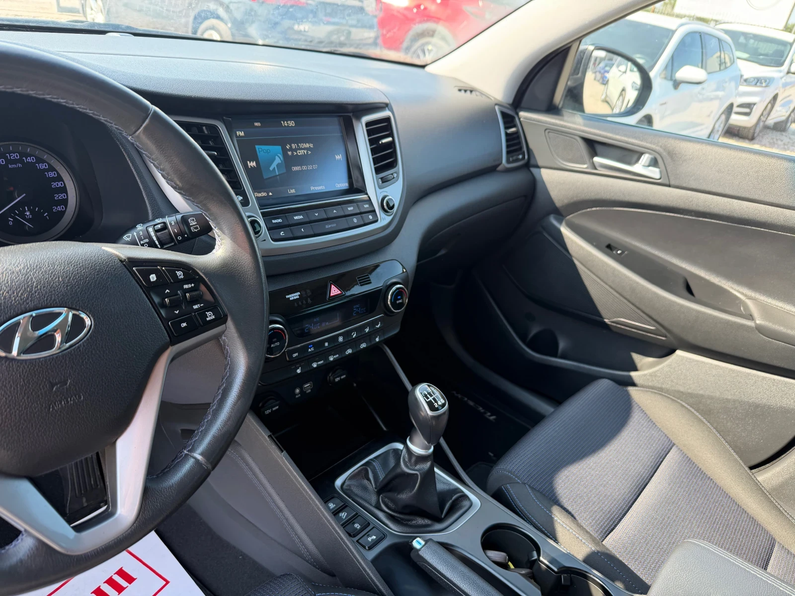 Hyundai Tucson 1.7 CRDI, снимка 10 - Автомобили и джипове - 56265524