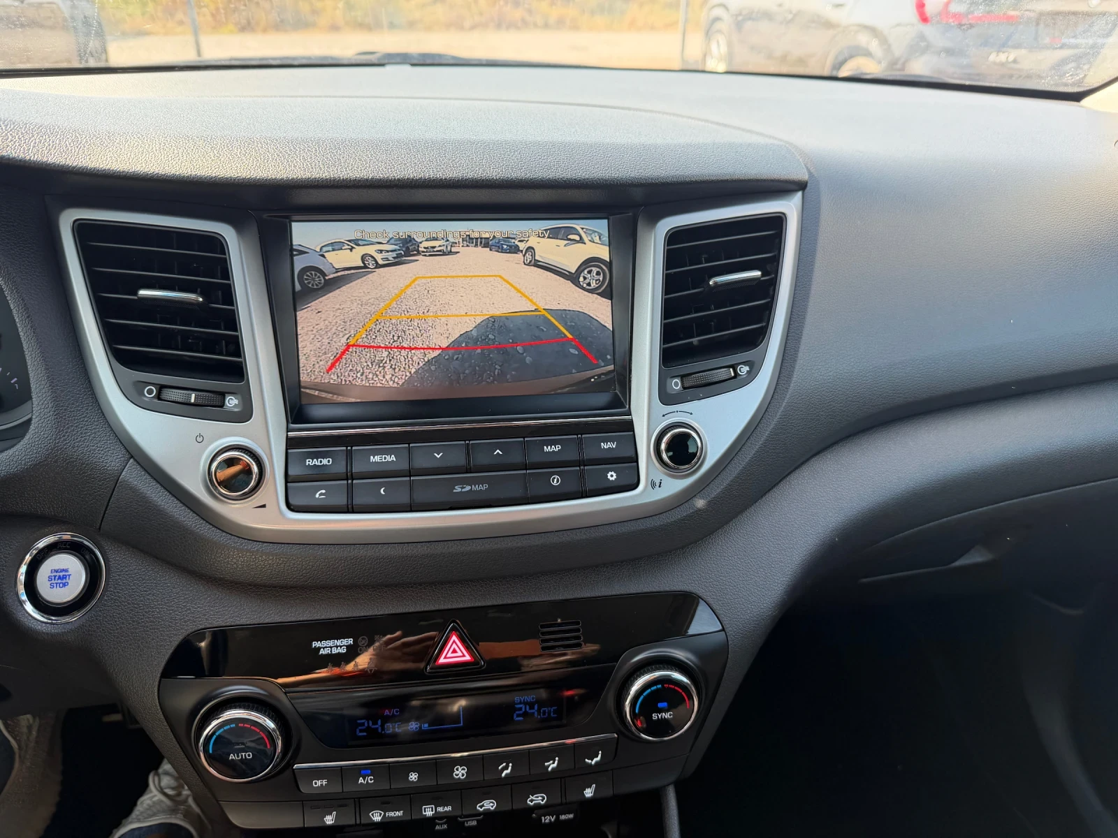 Hyundai Tucson 1.7 CRDI, снимка 15 - Автомобили и джипове - 56265524