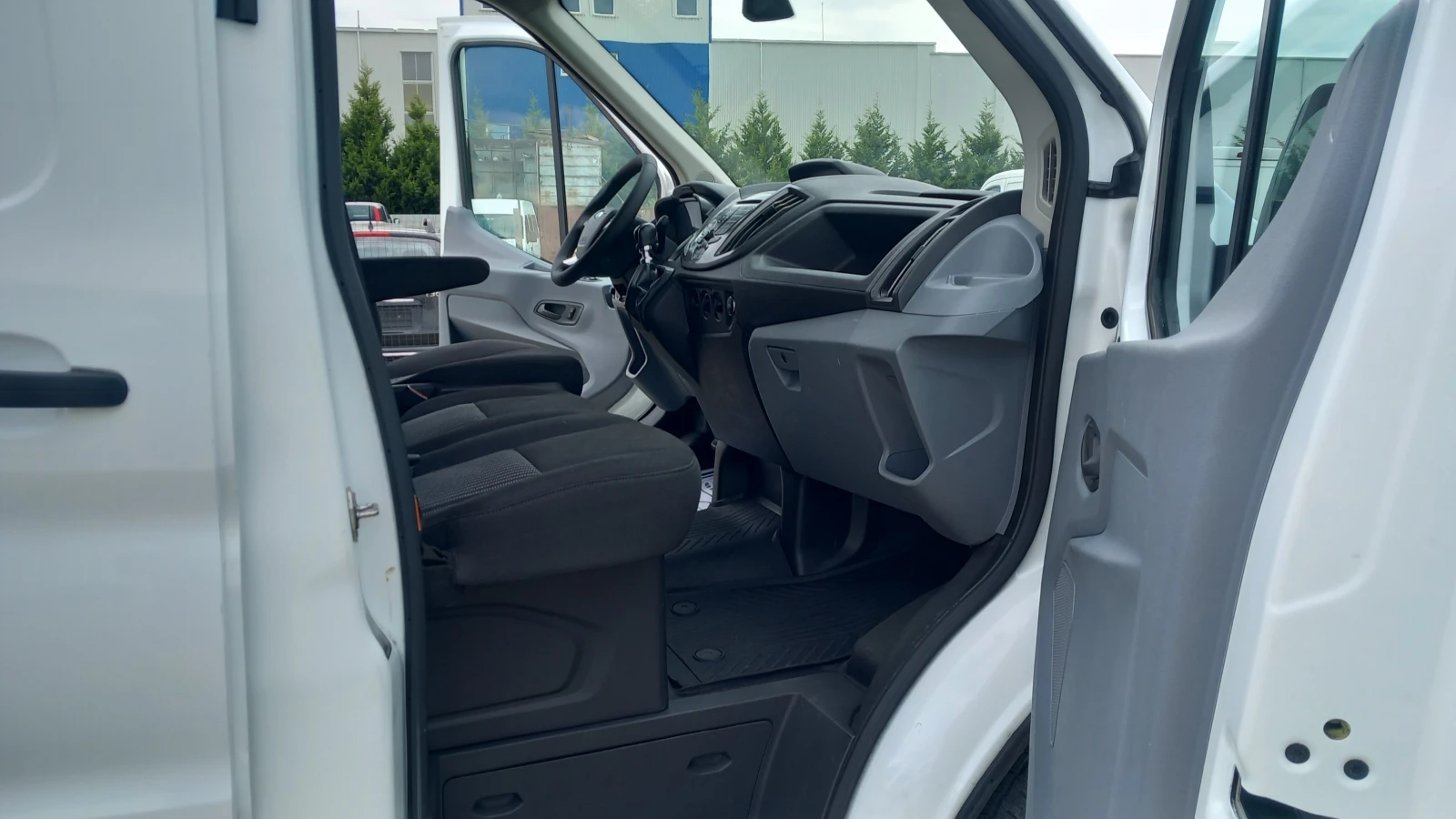 Ford Transit 2.0TDCI-6ск/КЛИМАТИК/АВТОПИЛОТ/КАМЕРА/ПАРКТРОНИК  - изображение 8