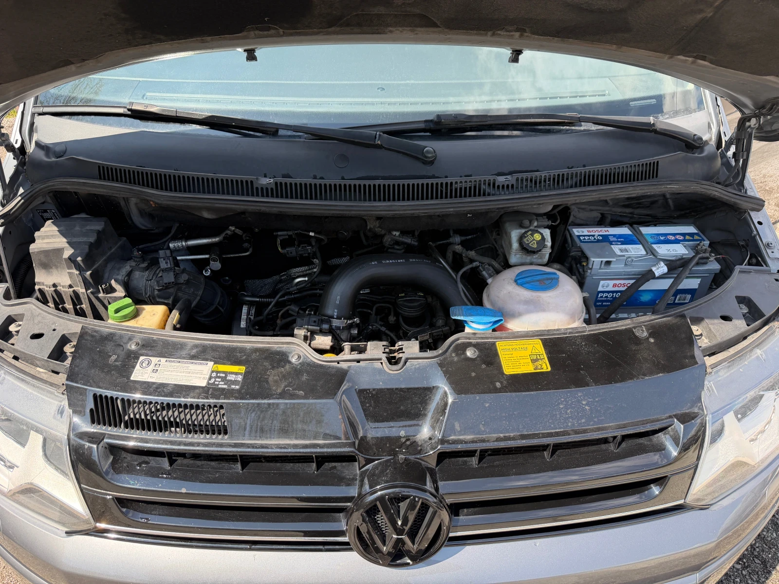 VW Multivan 2.0TDI 140hp SPECIAL EDITION, снимка 16 - Бусове и автобуси - 54239597