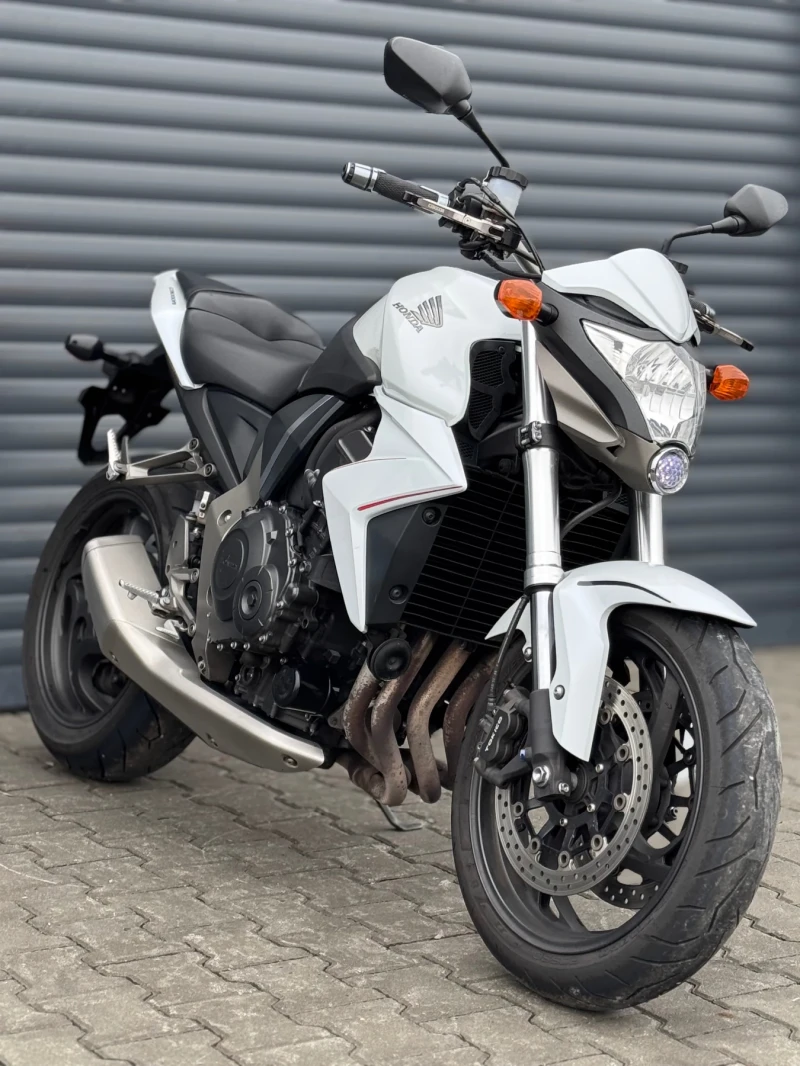 Honda Cb 1000cc Като нов!, снимка 4 - Мотоциклети и мототехника - 52617304