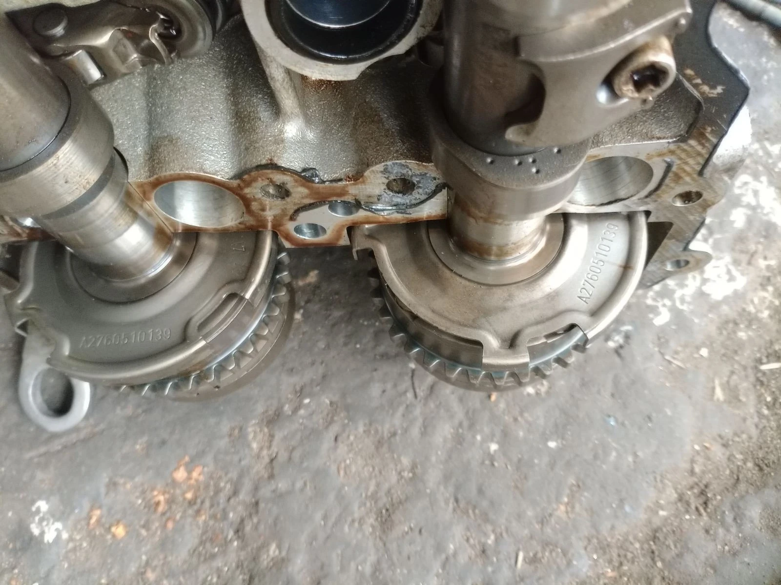 Разпределителни валове M276.823, снимка 3 - Части - 54211083