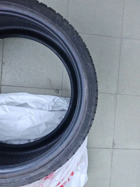 Гуми Зимни 245/35R20, снимка 8