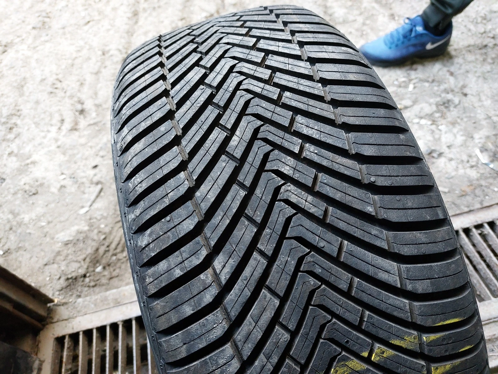 ���� 245/45R18 | Mobile.bg � ����������� 1