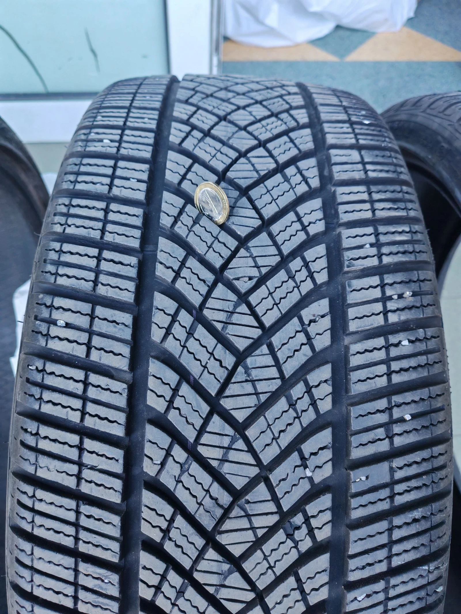 ���� 245/35R20 | Mobile.bg � ����������� 3