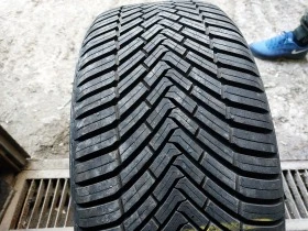 Гуми Всесезонни 245/45R18, снимка 2 - Гуми и джанти - 40472552