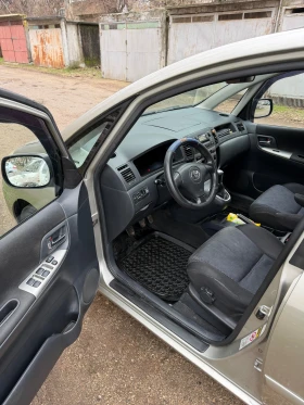 Toyota Corolla verso Газов инжекцион, снимка 4